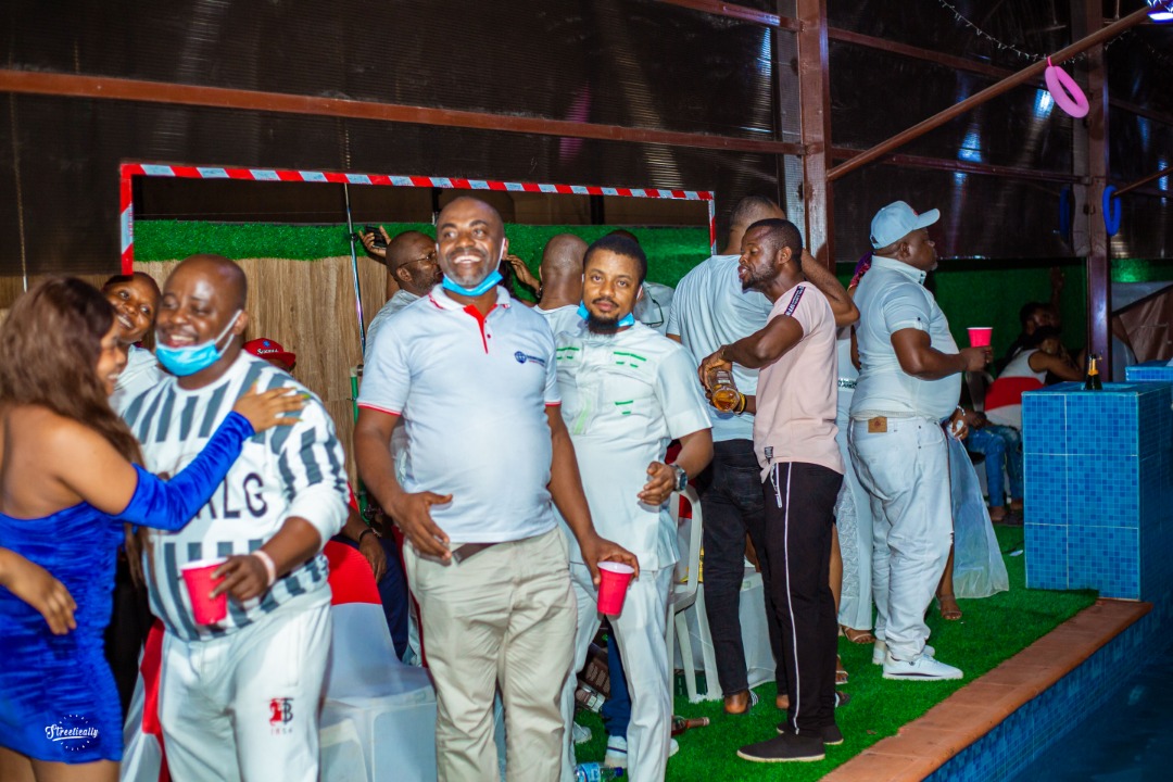 luxuryspk's tweet photo. Memorable night @ Spanish Kingdom Resort Pool party π₯π₯π₯ Spanish Kingdom Resort went live with Semi-indoor pool and the best Gym with modern facilities π₯π₯
#fun #5GBuiltRight #layconxfire #layconxbeautifulbody #sillouettechallenge #dorathyxforeoluna2 #dorathyxlucioushair #uae https://t.co/b3H8wPeNmI