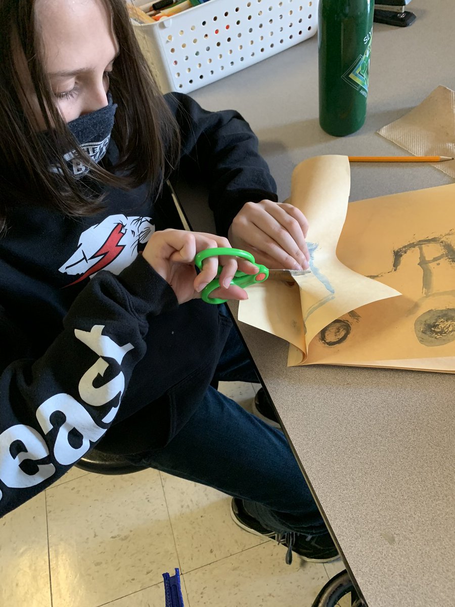 krischapman28's tweet photo. Colin is creating his own version of the “Very Hungry Caterpillar” with his Mutant Caterpillar! #BYBfun #creativity @BeyondBellFCPS @LMESTigerNation @FCPSchoolsTN @Supt_Hamlett https://t.co/wMBBWAQAKZ