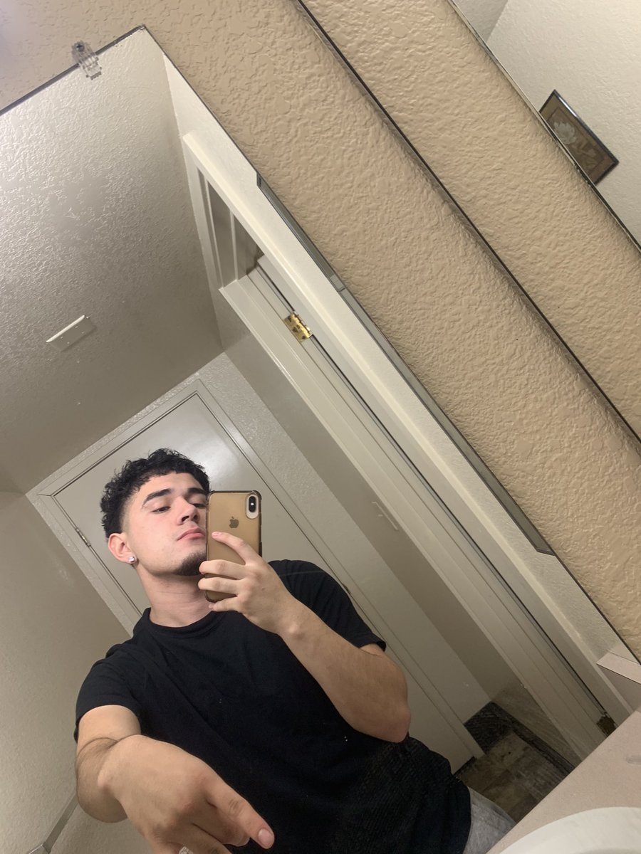 👹