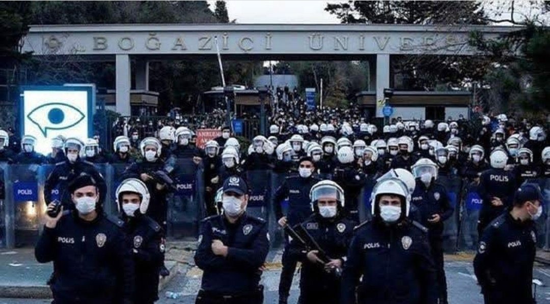 MTASKOPRU23's tweet photo. Terör itlerine karşı;
#DevletiminYanindayim                             #PolisimSeninleyim https://t.co/N5mL2XBFD1