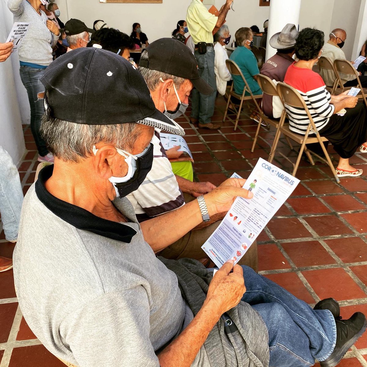 laidygomezf's tweet photo. #2Febr Atención epidemiológica para #Borota
@GobiernoTachira sigue desarrollando programas de prevención y atención frente al COVID19, en sectores más vulnerados por la crisis social.
@Corposalud_tach en la calle🙏🏻 https://t.co/5hV65B1qIt