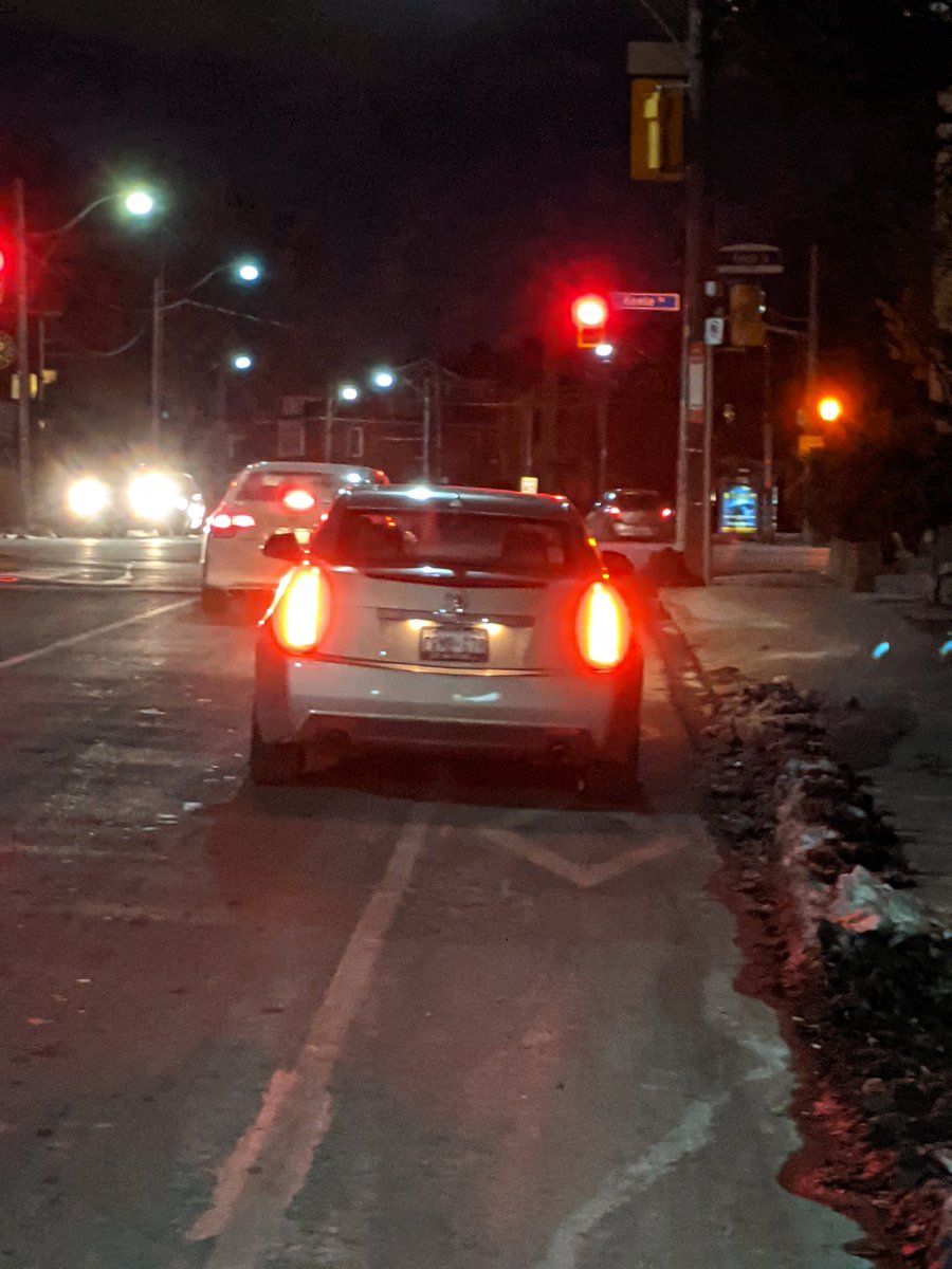 JsFrPe's tweet image. Stopped for a chat in the westbound bike lane on Annette at Keele.  Barriers, education and enforcement pls.  @ParkingTPS @CityofToronto @TrafficServices #BikeTO #VisionZero @BikingToronto @TPS_BikeHart @Car_In_Bikelane @TPS_pke_rider @GordPerks