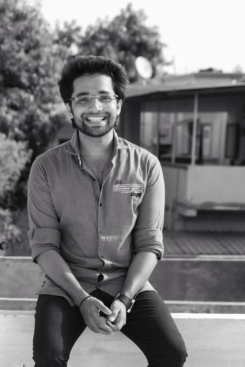 Vi2______'s tweet photo. If there are an infinite number of parallel universes, in one of them, there's probably a Vishal who doesn't believe parallel universes exist. #bnw https://t.co/QnGLAb82YO