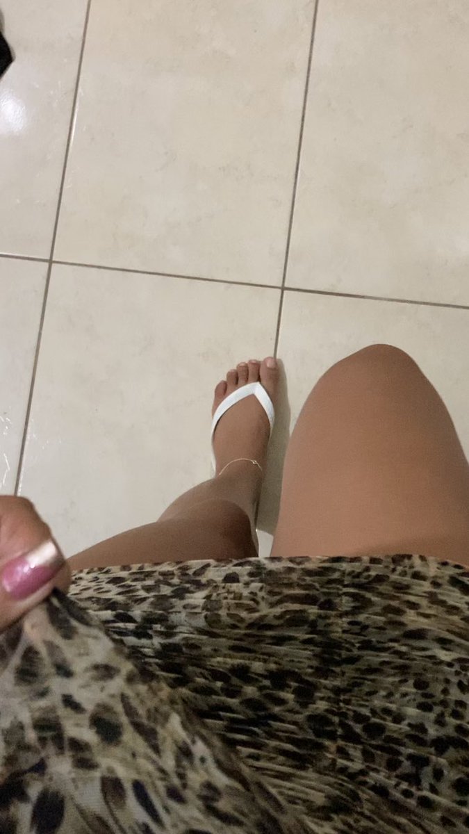Vestido e havaiana branca né🤍