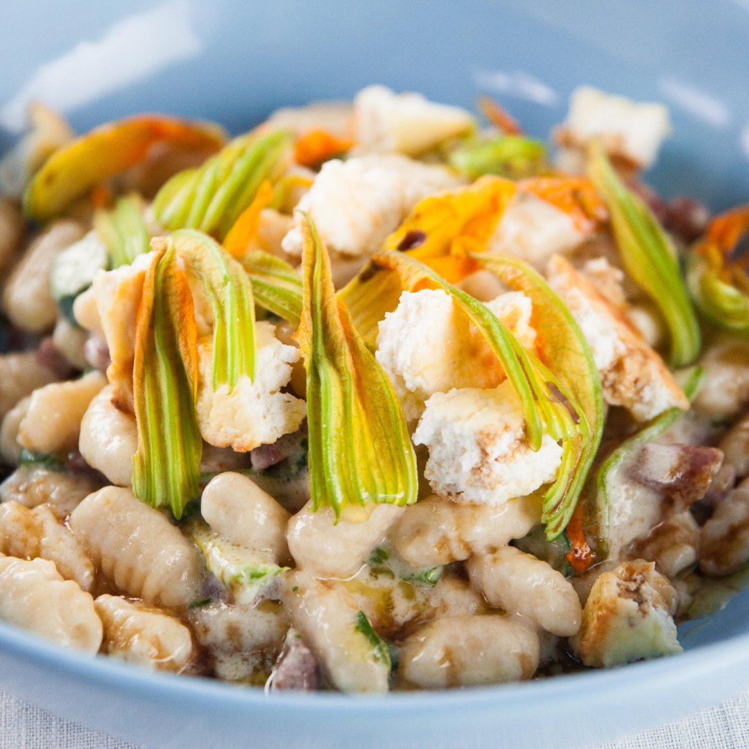 PukaraEstate's tweet photo. Our friend @cheflucaciano has created recipes that deliver real wow-factor while remaining accessible for the home cook! Search the recipes on our homepage for details and inspiration! #flavourourpassion https://t.co/LYuFoXWUZn