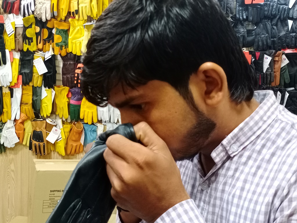 SourceProInspe1's tweet image. Leather Glove Inspection 
Send Email at &quot;inquiry@sourceproinspection.com&quot; OR
Visit sourceproinspection.com
#sourcepro #sourceproinspection #inspection #Qualityinspection