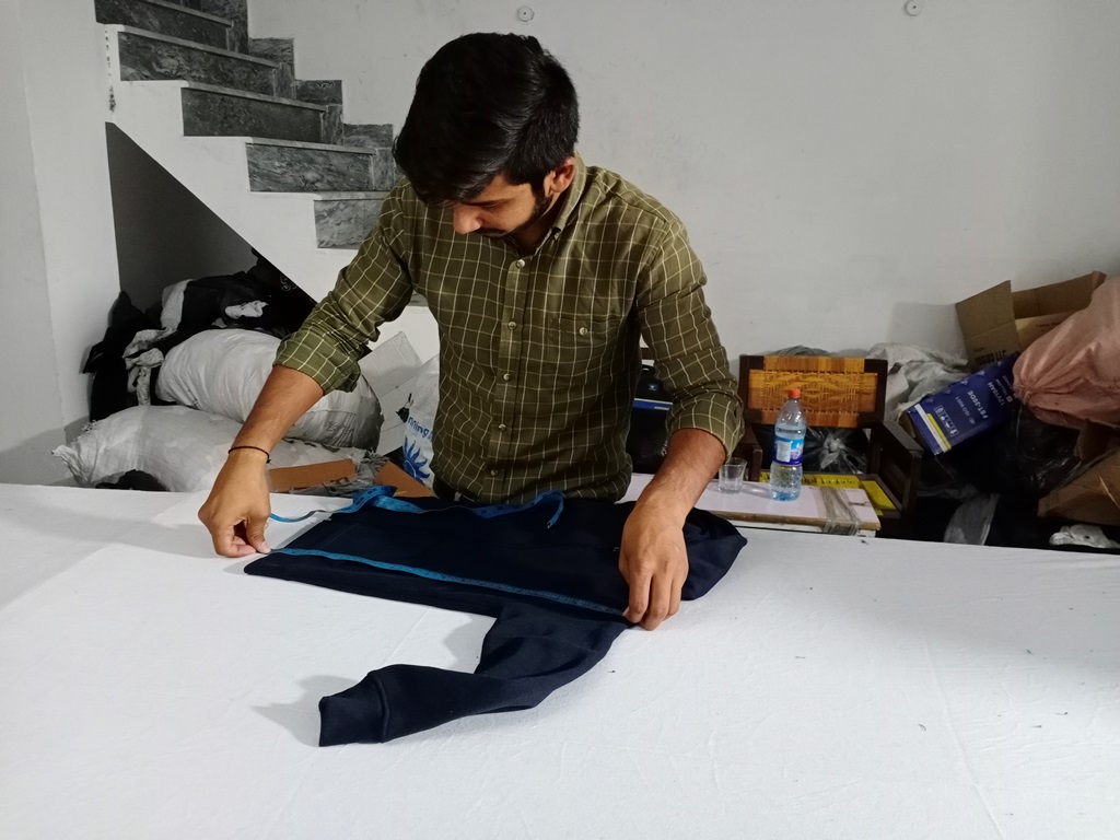 SourceProInspe1's tweet image. Knitted Garment Inspection 
Send Email at &quot;inquiry@sourceproinspection.com&quot; OR
Visit sourceproinspection.com
#sourcepro #sourceproinspection #inspection #Qualityinspection