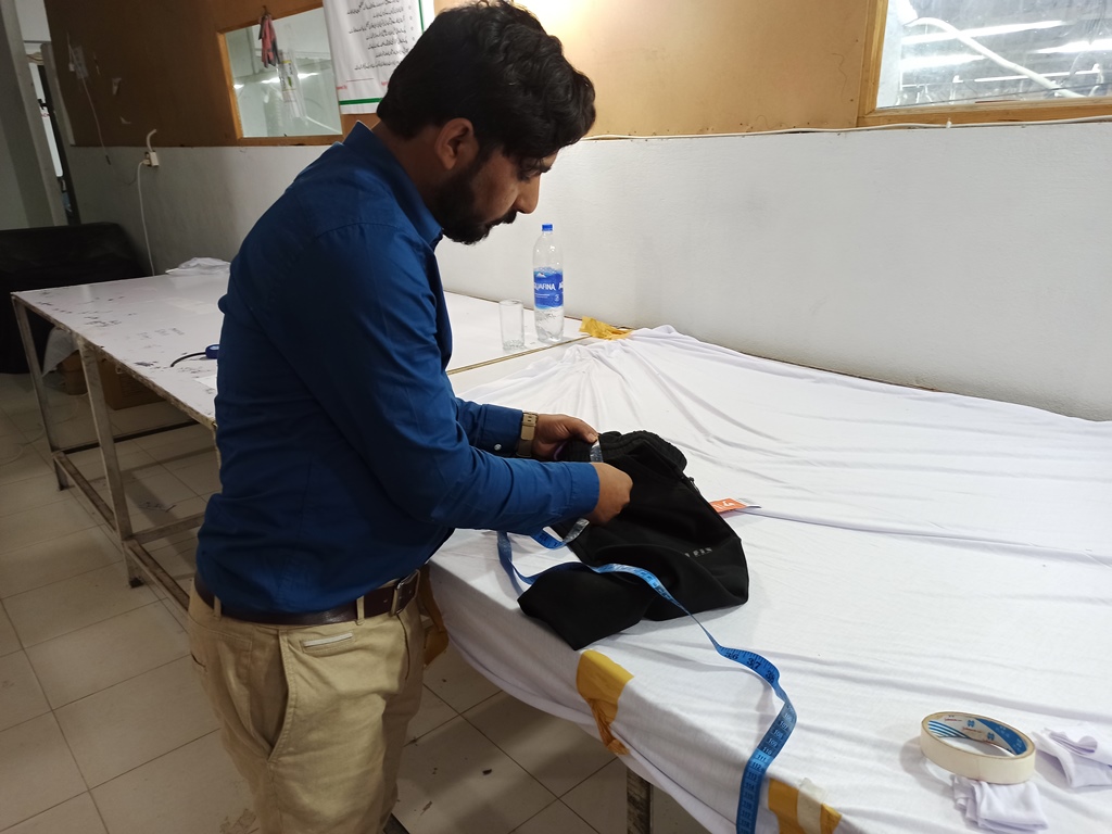 SourceProInspe1's tweet image. Sweat Pant Inspection 
Send Email at &quot;inquiry@sourceproinspection.com&quot; OR
Visit sourceproinspection.com
#sourcepro #sourceproinspection #inspection #Qualityinspection