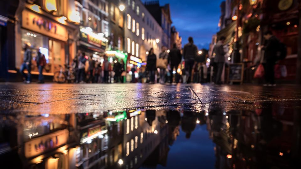 Covid-19 has seen people exchange the bright lights of the city for the calmer environs of small towns, where they can work remotely. New modeling explores whether this shift might be permanent on.forbes.com/6016Hd25E