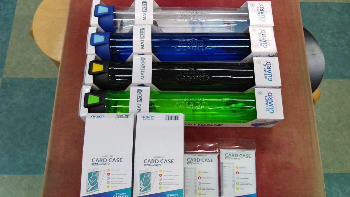 カードキングダム鳥取駅前店 再入荷情報 先週末に入荷して瞬く間に品切れになってしまった アルティメットガード マグネティックカードケース 高品質プレイマットケース を再入荷いたしました みなさま是非っ