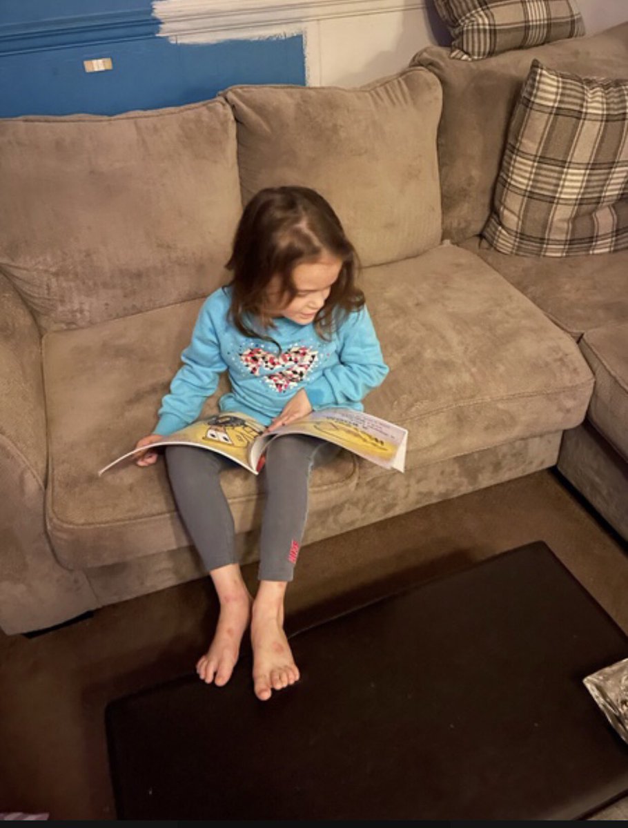 My students reading at home with the support of family 💙 <a href="/GlenwoodPrimary/">Glenwood Primary School</a> @ATribeofReaders  #areaderbegins #atribebegins