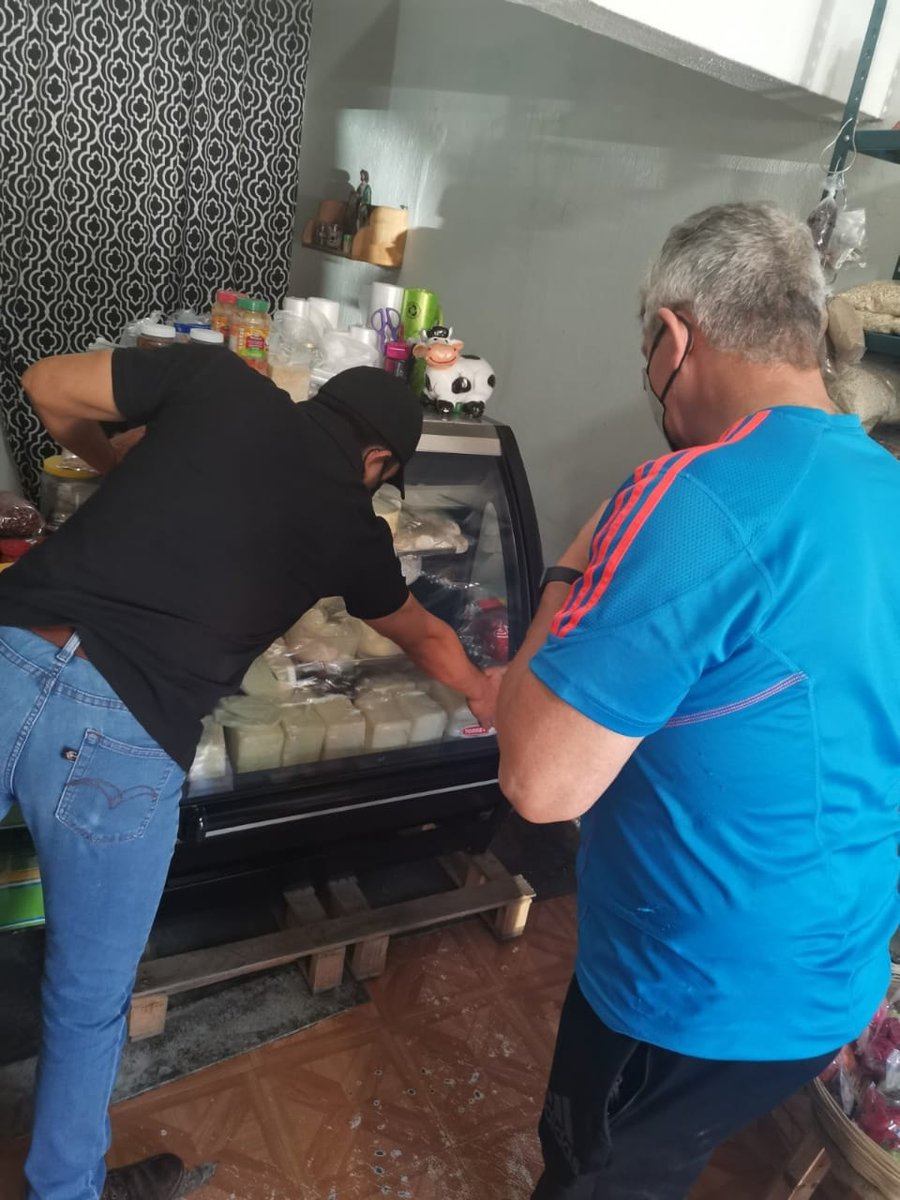 GrandaOficial's tweet photo. Hagamos nuestras compras en los comercios locales, hoy y siempre, apoyemos la economía local y ayudemos a mas familias de nuestro Chiapas y de nuestro Tuxtla.
#Compremoslolocal
#Consumelocal
#MercadosdeTuxtla https://t.co/FUXwX1sAtt