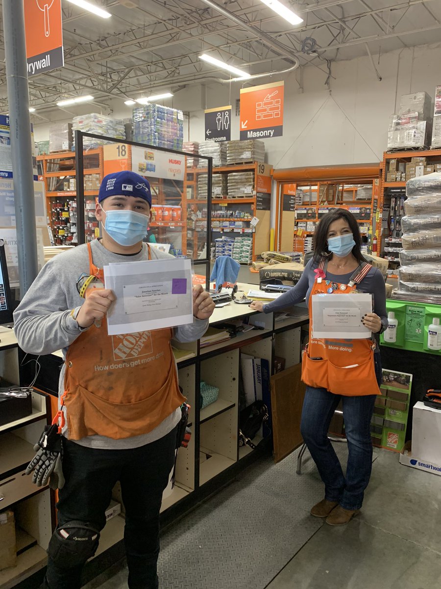 Late post. Congratulations to these amazing associates! Associates of the month and Bravo winners! Congrats Johnathan, Micki, Angelo and Mark!! Thank you for all you do team!! #dreamteam