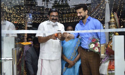 newsteamz's tweet image. HP&apos;s new flagship store in Kochi
newsteamz.com/2021/02/hps-ne…
#HP  #HPchartroom #HPwatchparty  #Laptop #laptops #kerala #newssteamz #news #NEW #SHOWROOM