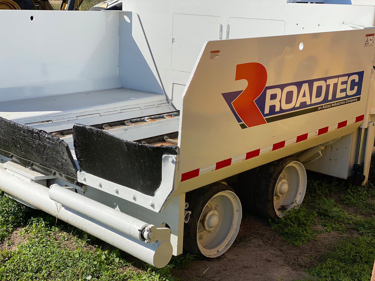 upartsd's tweet photo. Pavimentadora Roadtec modelo RP190, año 2014 con solo 2000 horas de trabajo.
WHATSAPP: +52 899 168 8368
Instagram: @UpartsD
Twitter: @UpartsD
Facebook: UpartsD Comercializadora de camiones y maquinaria.
#Roadtec
#roadtecrp190
#MaquinariaPesada
#UpartsD https://t.co/i9eZlL61Yo