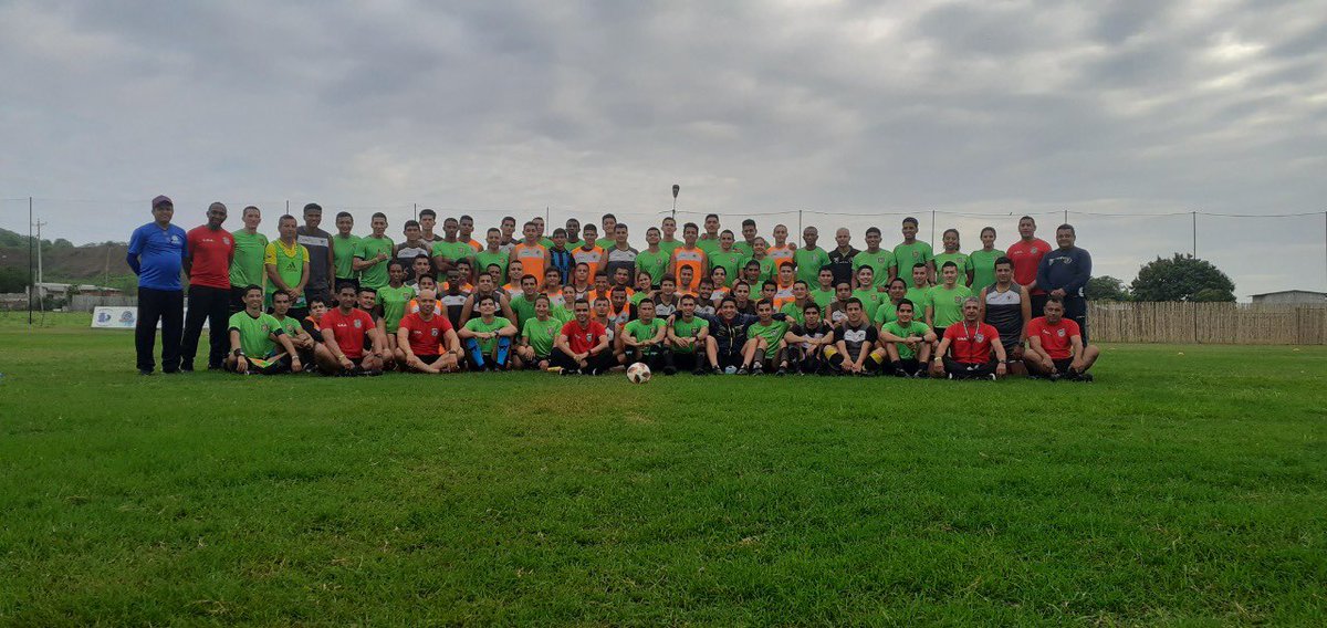 FEFecuador's tweet photo. 💪 ¡Culminaron pruebas físicas y académicas de árbitros en Manta!

👏 Este trabajo será la base para participar en competencias nacionales e internacionales durante todo el año.

📲 Más información: https://t.co/s7QXmYRRvG https://t.co/q7lp9f8lBE
