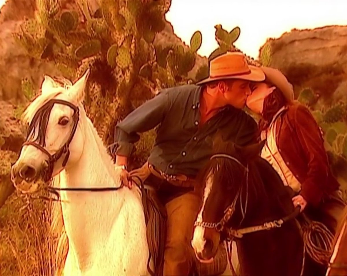 FansMichelCol's tweet photo. Los amo @natasha_klauss y @michelbrownmike... Lo de ustedes es algo fuera de lo normal, gracias totales. 

#PasionDeGavilanes https://t.co/vualFOvkRq