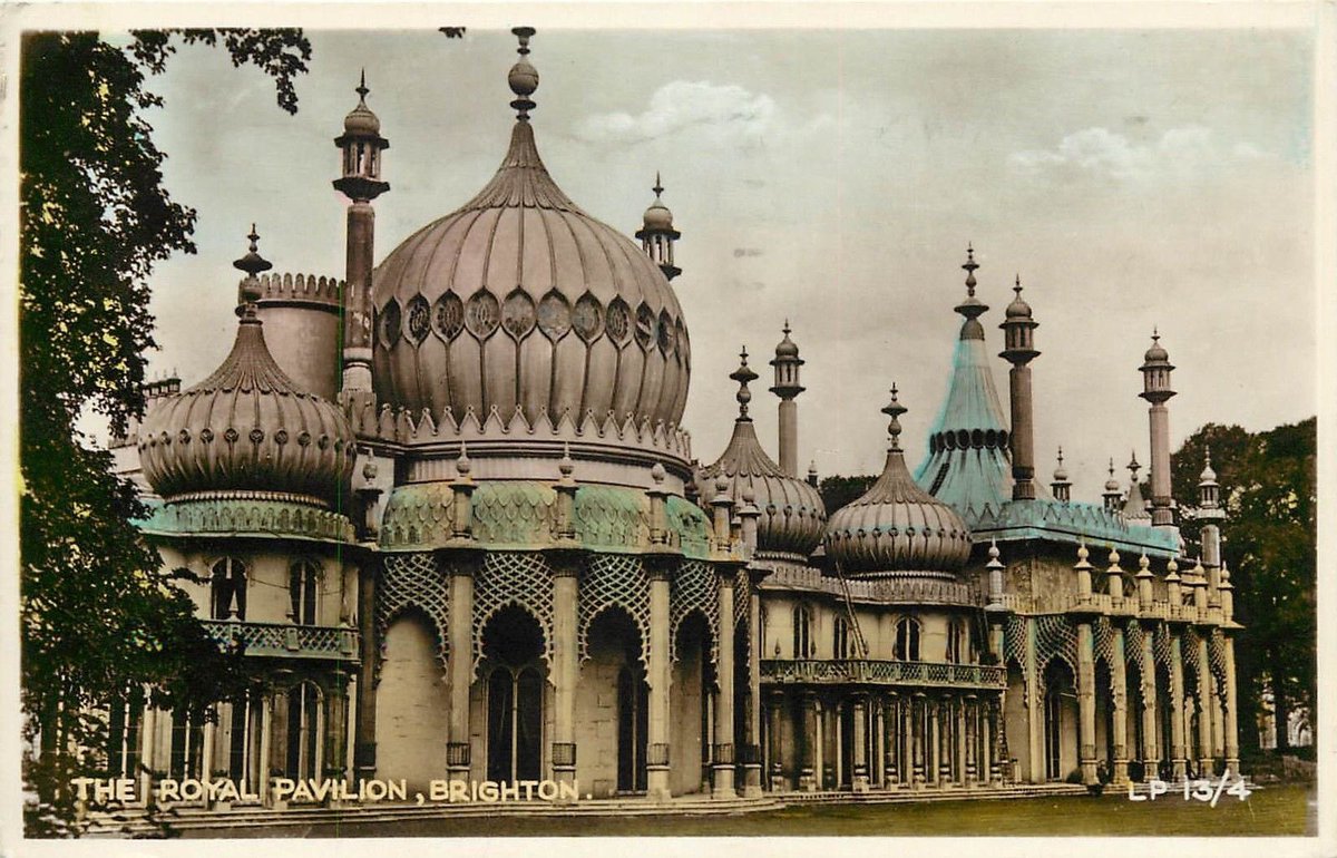 #ICYMI, here’s the link to watch the episode of #BritainsLostMasterpieces that aired on Feb 1: bbc.in/3tggpTX.

The show visited the Royal Pavilion &amp; Museums in #Brighton where <a href="/arthistorynews/">Dr. Bendor Grosvenor 🇺🇦</a> and <a href="/EmmaDabiri/">Emma Dabiri</a> investigated two religious pictures in the collections there.