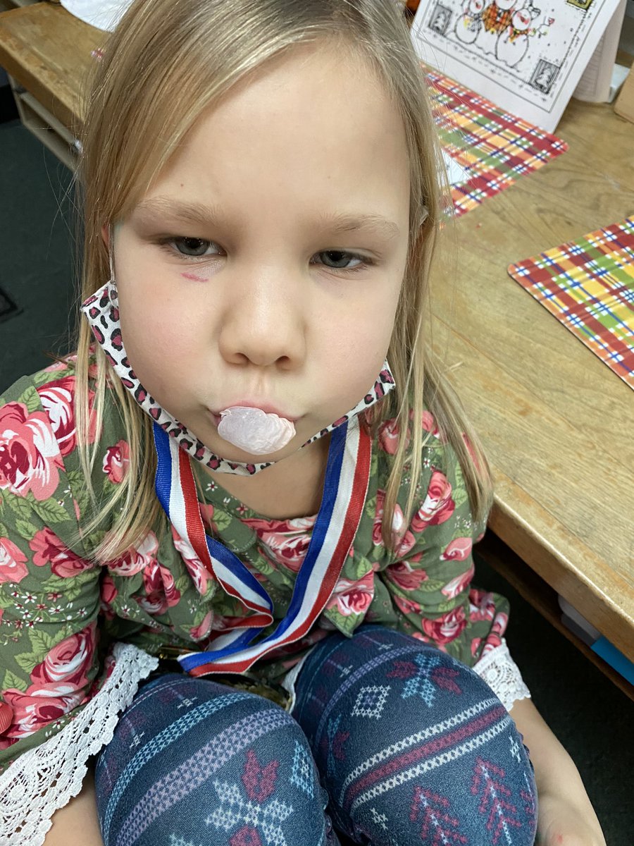 MrsKaminski1's tweet photo. How to writing..... how to blow a bubble! https://t.co/xlq9j65n4R