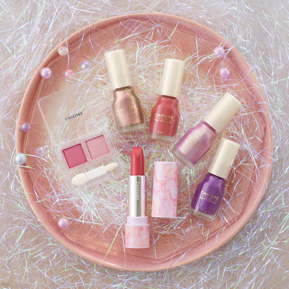 幻想的なカラーにこころ弾む、新作ポイントメイクアイテムをご紹介