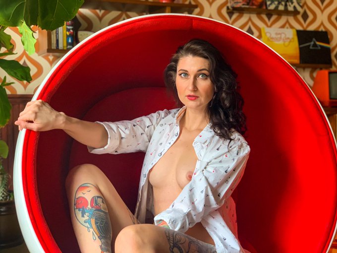 Magnea’s pics and videos