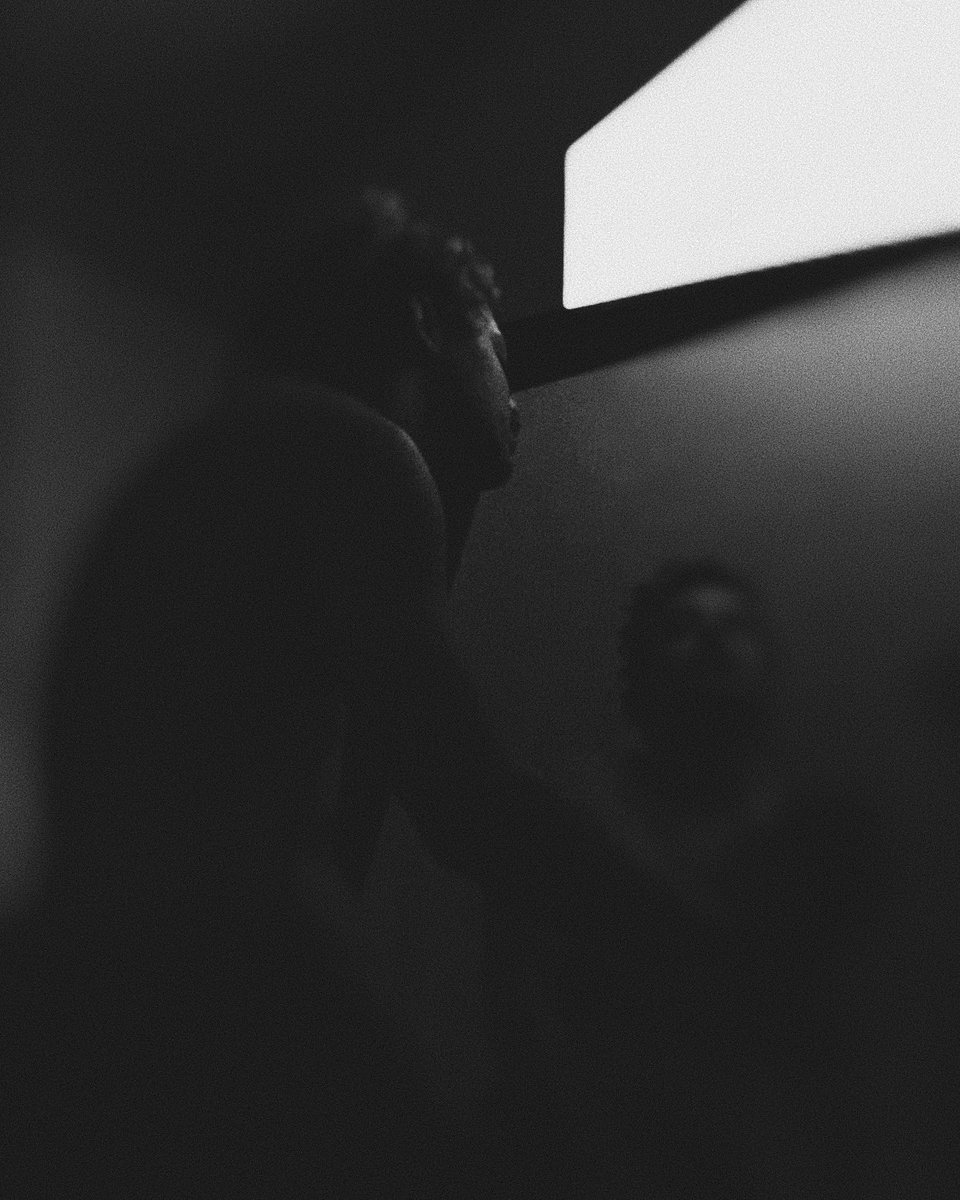 domivique's tweet photo. do you like who you see when you look in the mirror? https://t.co/ZlptSgRWy0