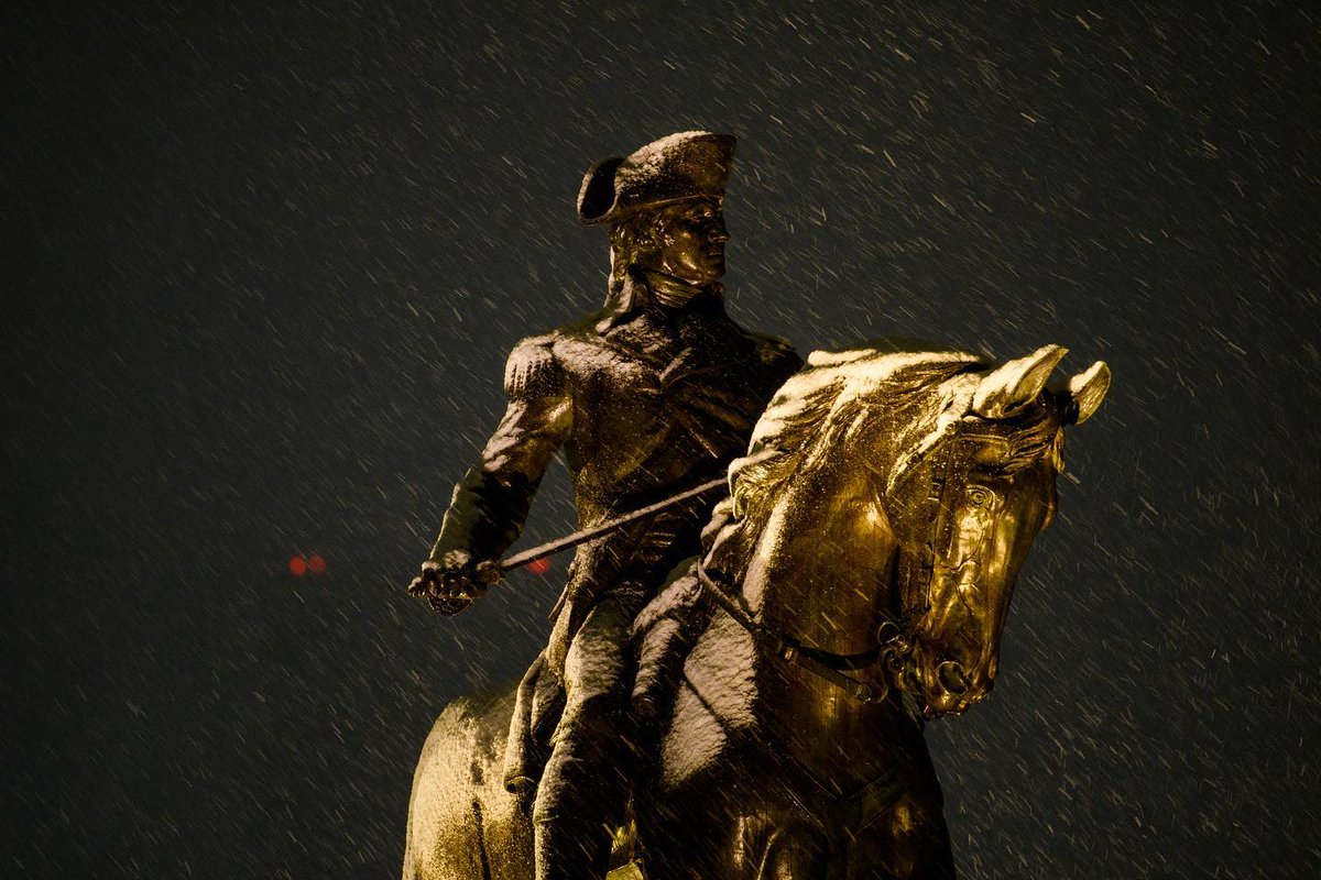 Snowy night shots from the Public Garden.

#boston #bostonusa #boston617 #igersboston #igboston #raw_boston #bostonphotographer #citylife #nightphotography #nightgram #night_gram #night_captures #nightimages #nightshooters…

📸 instagram.com/p/CK0G80hscdx/ via tweet.photo