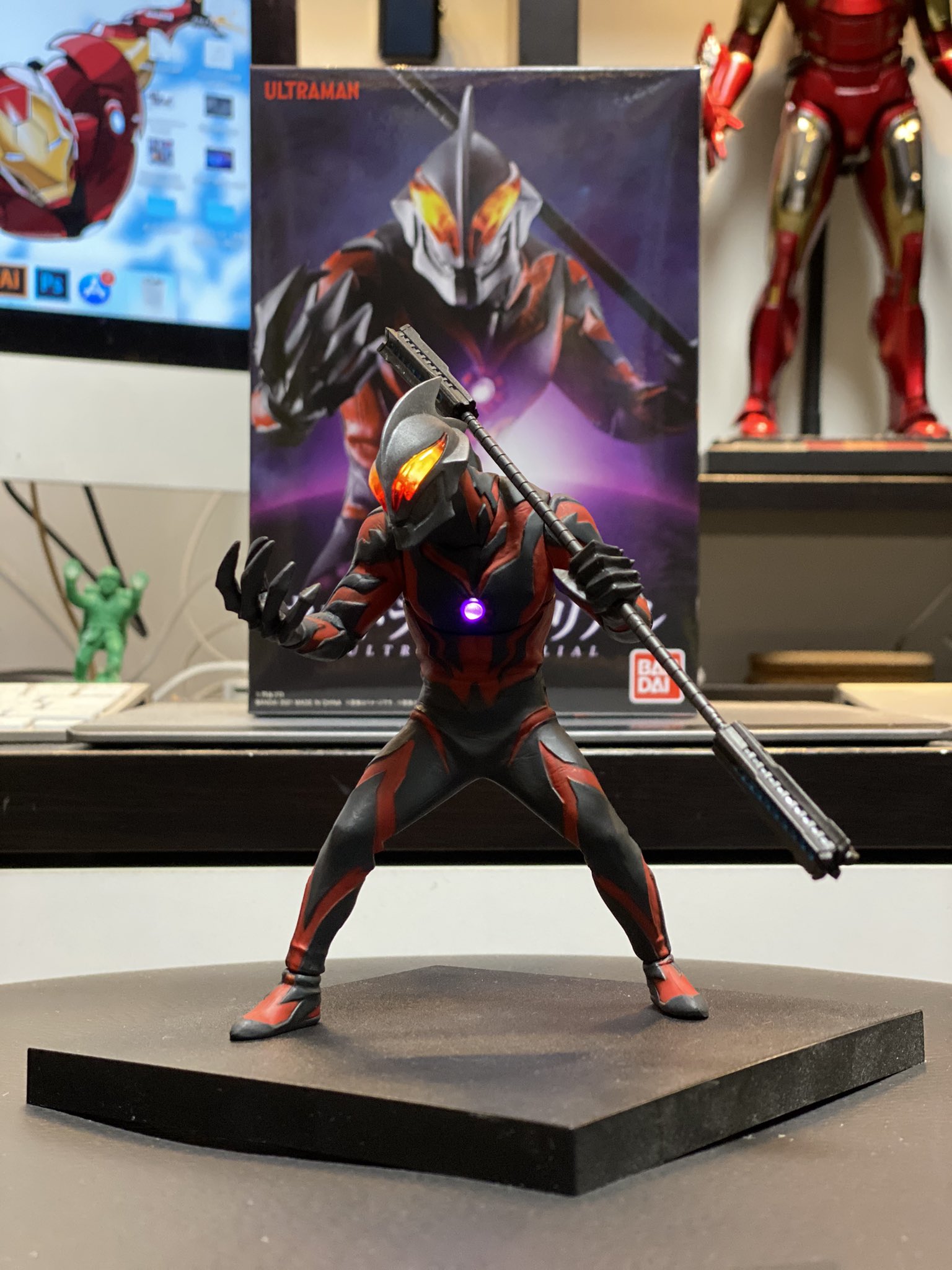 アルティメットルミナス ソリッド HDM ウルトラマン フィギュア18体