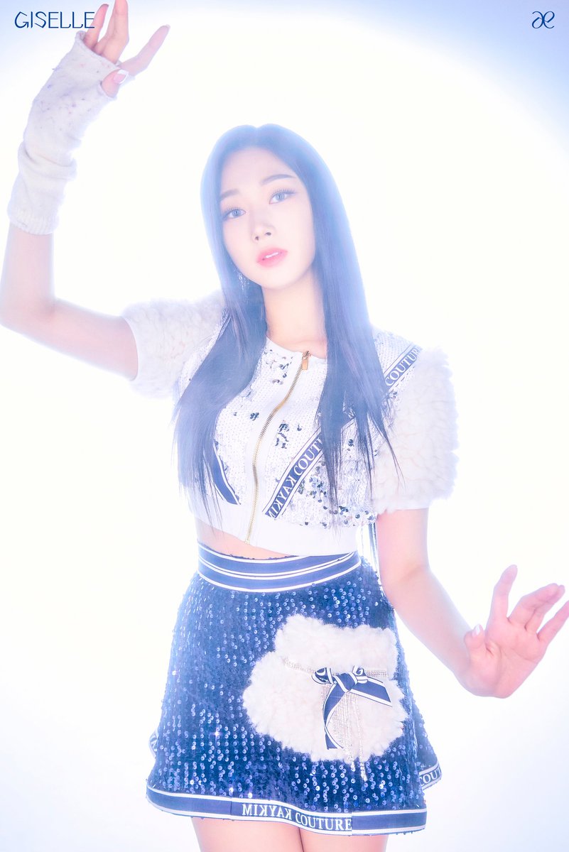 ReadyToBlowG's tweet photo. #GISELLE https://t.co/nEXOLejz9W