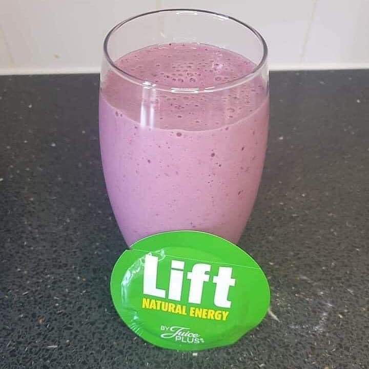 Uplift drink is amazing🔥💗 I’m making my energy drink and then walking the dogs✨😍Can’t beat how amazing these make you feel 
🌱 No nasties ❌ Full of vitamins💗