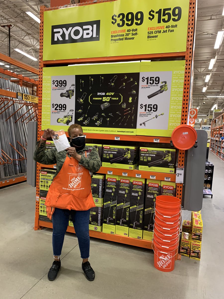 DS Samantha driving amazing customer service. An off duty officer said that he has never taken the time to complain or compliment anyone at any business until now! Fantastic work Samantha!!! <a href="/TrevorLutes/">Trevor Lutes</a> @AscottTHD <a href="/BrandonB885/">Brandon Benfield</a>