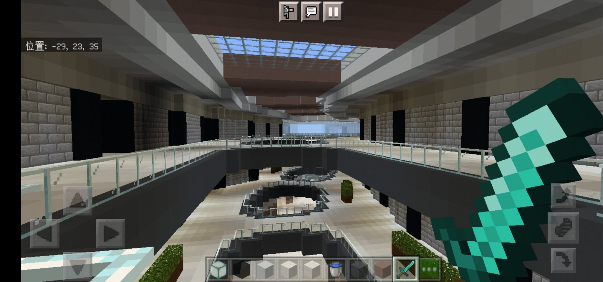 きんに マイクラ逃走中 イオンモールでぱおんぱおん 逃走者を募集中 舞台は巨大ショッピングモールであるイオンモール きんに主催の逃走中では最大の広さを誇るエリアとなってます ミッションもあります 希望する方はdmかリプをお願いします マイクラ