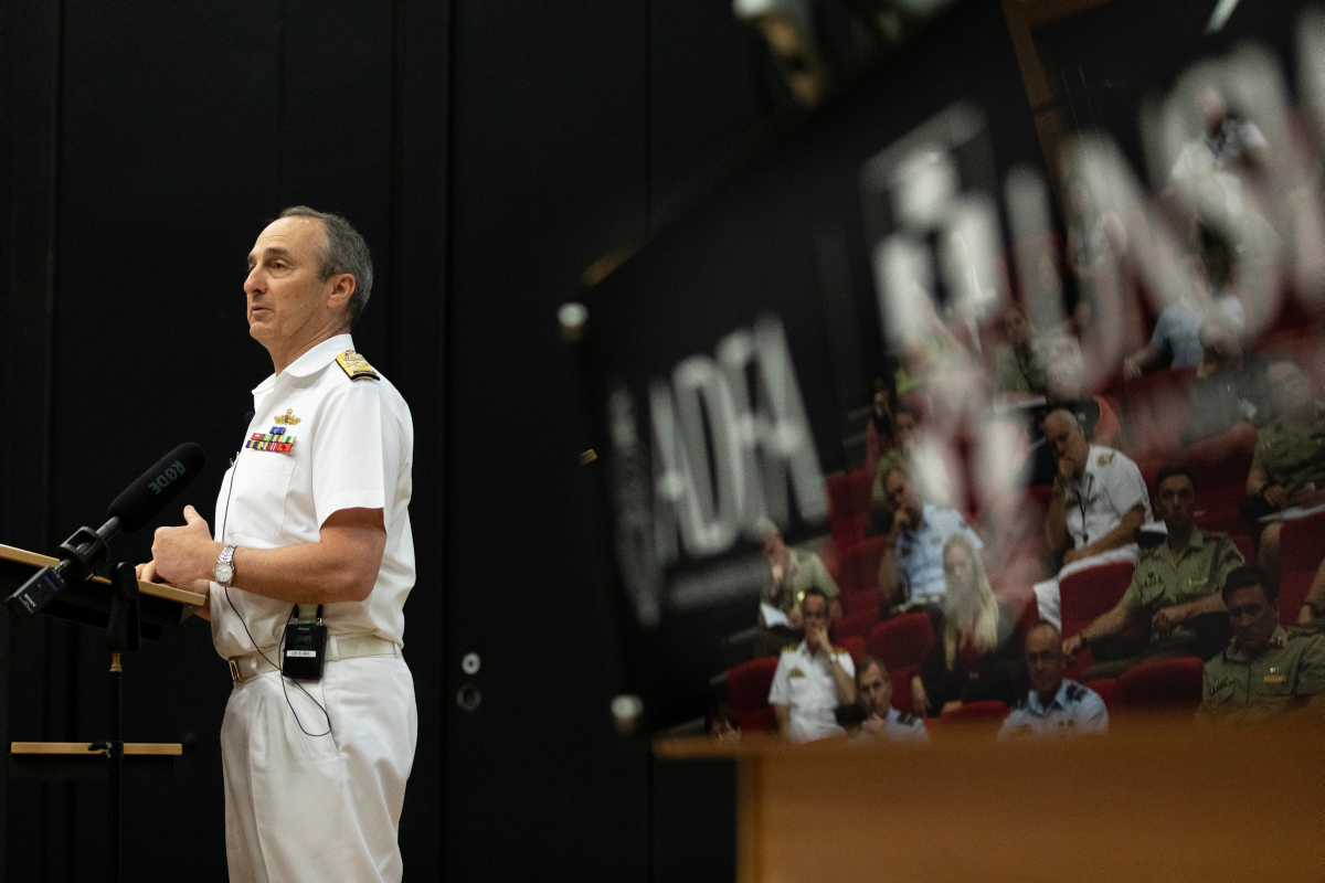 VCDF_Australia's tweet photo. Great opportunity to address the team today to outline our 2021 priorities for the year ahead. 2020 was a big year for Defence with the release of the #2020DSU, #2020FSP and the Transformation Strategy – now our focus is on delivery.
#OneDefence #DefenceCapability https://t.co/qizO1CNbjt