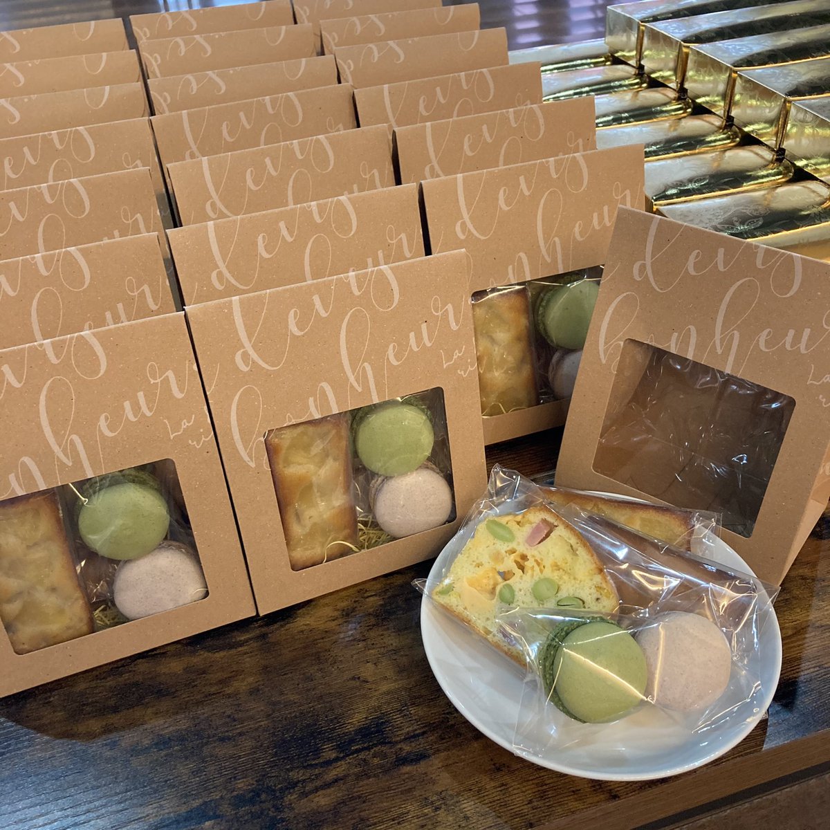 札幌スイーツ カフェ専門学校 今日はパティシエコース最後の店舗販売です 姉妹校の飛鳥未来高校と当校1階の店舗で販売しています みなさんのご来店お待ちしております T Co Arhipvte1k