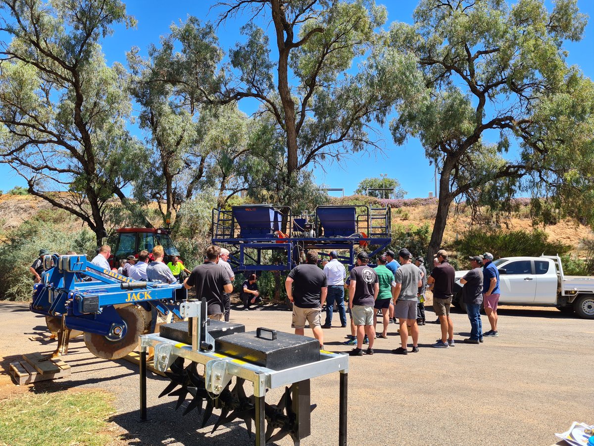 Our Deep Ripping Masterclass continues with Chris Saunders, Jack Desbiolles and <a href="/Moodie_ag/">Michael Moodie</a>. 
Looking at various deep ripper set up configurations. #DeepRipping <a href="/UniversitySA/">UniSA</a> <a href="/MalleeCMA/">Mallee CMA</a>