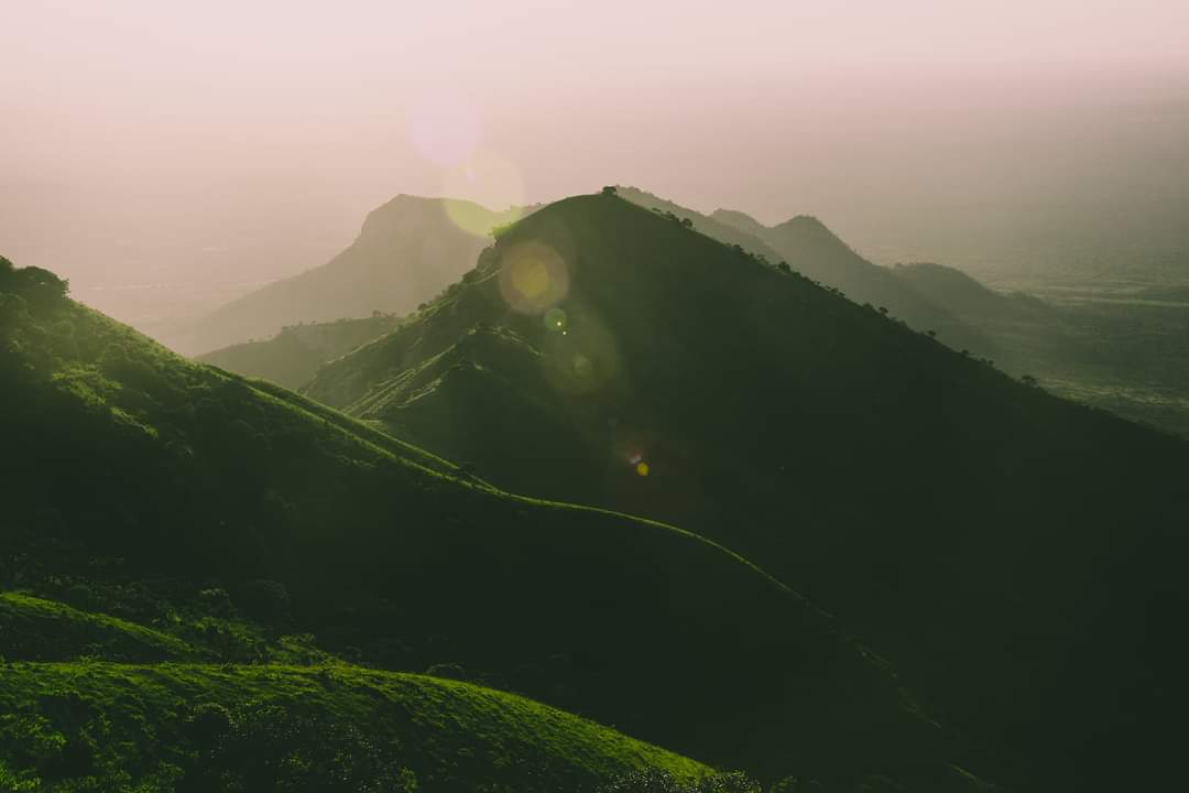 zollz's tweet photo. @mohammedhersi @taitatavetagovt @MajalaMlagui @GrantonSamboja Taita Taveta Is absolutely stunning! Some of the most epic landscapes you'll ever see in my opinion. https://t.co/1A9uM46cBk
