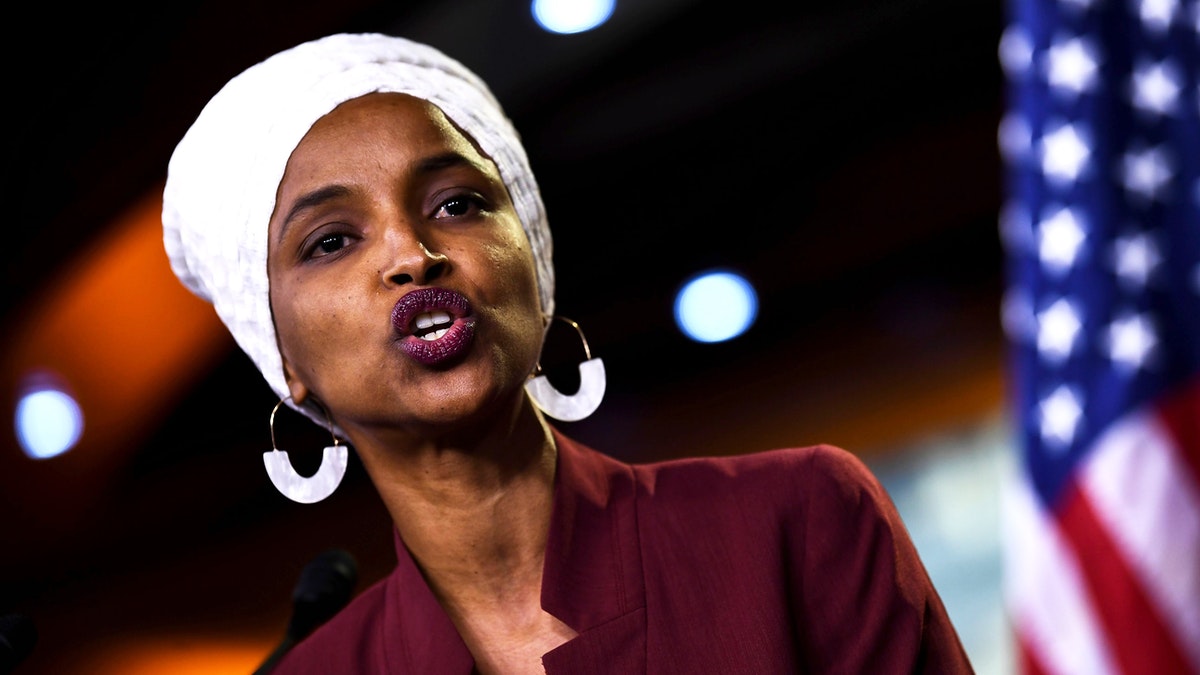 realDailyWire's tweet photo. BREAKING: House Republicans Begin Effort To Remove Democrat Ilhan Omar From Committees https://t.co/zopaZPSsvx https://t.co/3TvRJpZKka