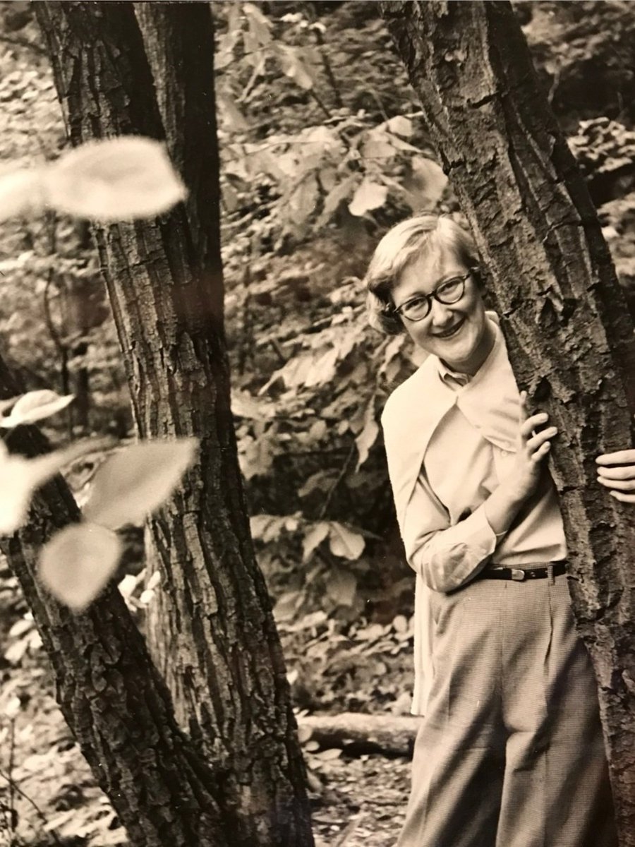 puzzles to work on, and she began to write letters once more to her friends. She connected w/an old buddy from high school who recently completed writing a book. He was a missionary Dr in Africa. They have been talking on the phone a lot, writing to each other and mom is calling