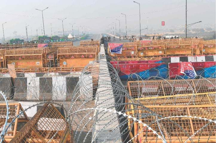 Nrg8000's tweet photo. This is what Indian security forces have done to highways leading into New Delhi (in this case near Ghaziabad) to stop unprecidented and enormous farmer's protests demonstrating in the city. https://t.co/xH4zshF7fN
