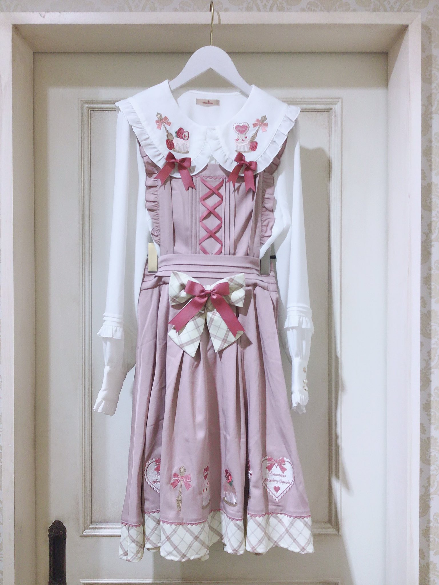Amavel strawberry basketエプロンジャンスカ（Strawberry