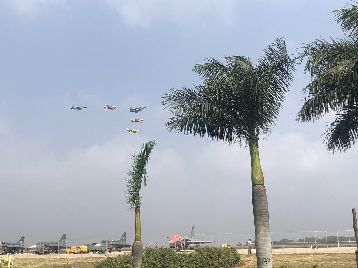 DRDO_India's tweet photo. Kicking off #AeroIndia2021 with DRDO's flying display of Airborne Early Warning and Control System (AEW&amp;C) in Netra formation and LCA in Aatma-nirbhar formation. #DRDOatAeroIndia Speeding the sky. #SelfRelianceDefence 
#DRDOdrive 
#DRDOInnovation 
#LeapWithDRDO https://t.co/U80scQKUYk
