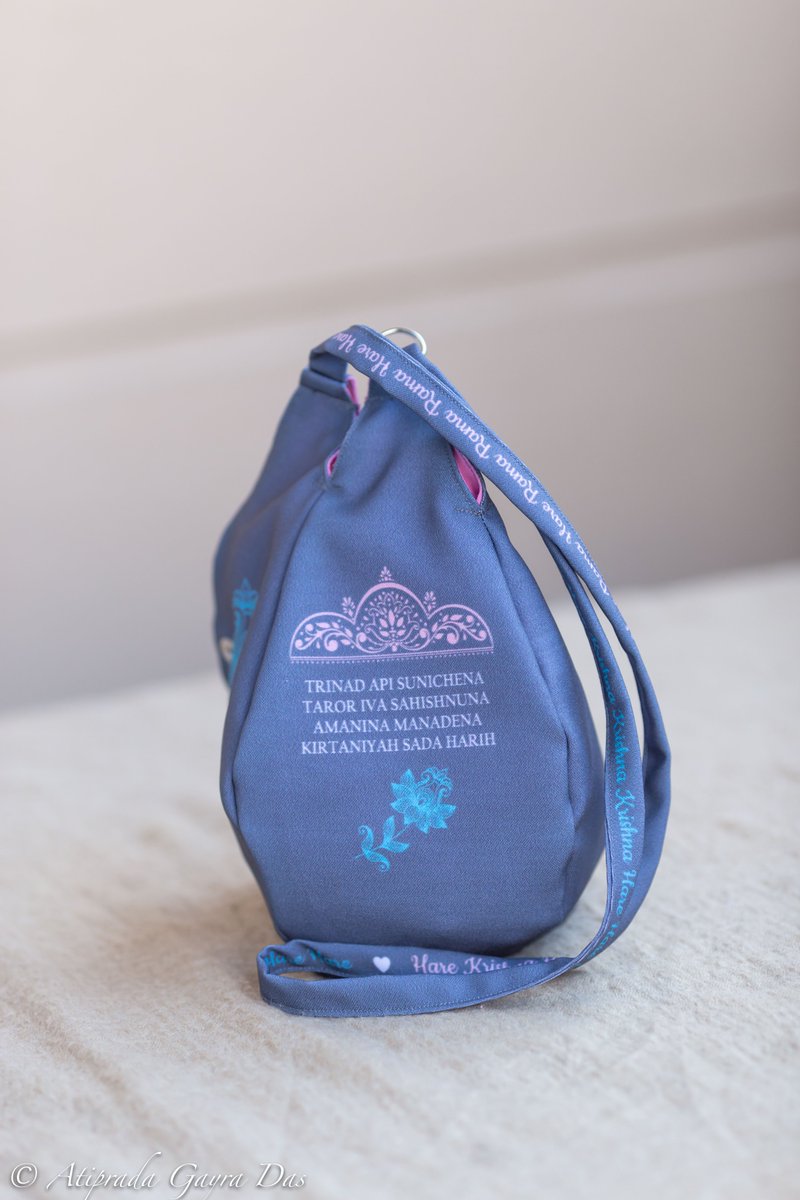 gayradas's tweet photo. Shloka Prayer bag with zipper pocket!
#lalalakamala #Harekrishna #japabag #japatulasi #tulasibag #Mahamantra #holyname #Krishna #Rdha #spiritual #Bhaktiyoga #Prabhupada #Nrisimhadev #Narasimhadev #Bhaktimarg #Krishnatshirt #Vrindavan #Mayapur #holydham
https://t.co/0xj65d173K https://t.co/LK7m571ifF