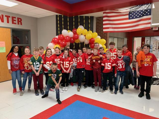 justcallmeMrsK's tweet photo. Look at all those jerseys! @EgglestonB5 I am pretty sure @Seneca_Int is winning this spirit competition! #SenecaTPC https://t.co/U9Te6HsUVH