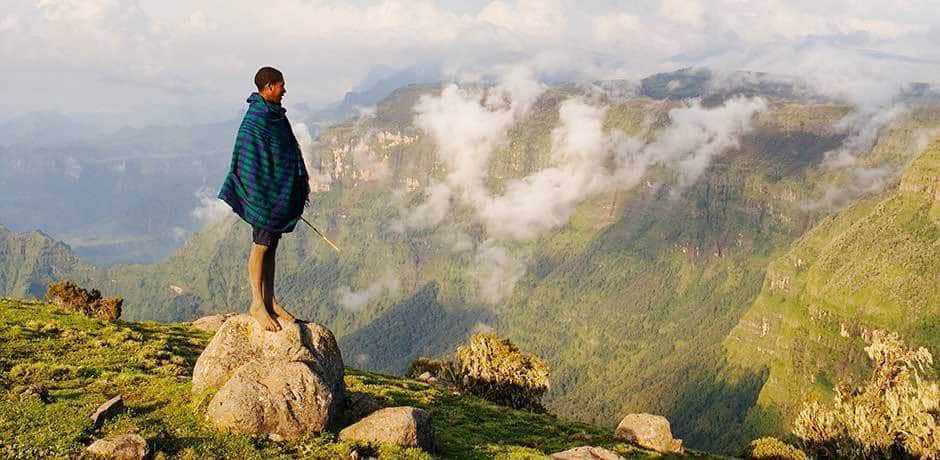 IamMzilikazi's tweet photo. "Climb the mountain so you can see the world, not so the world can see you." ~ David McCullough Jr. #WakeUpEverybody ✊🏿 https://t.co/BTr7oXlzTv