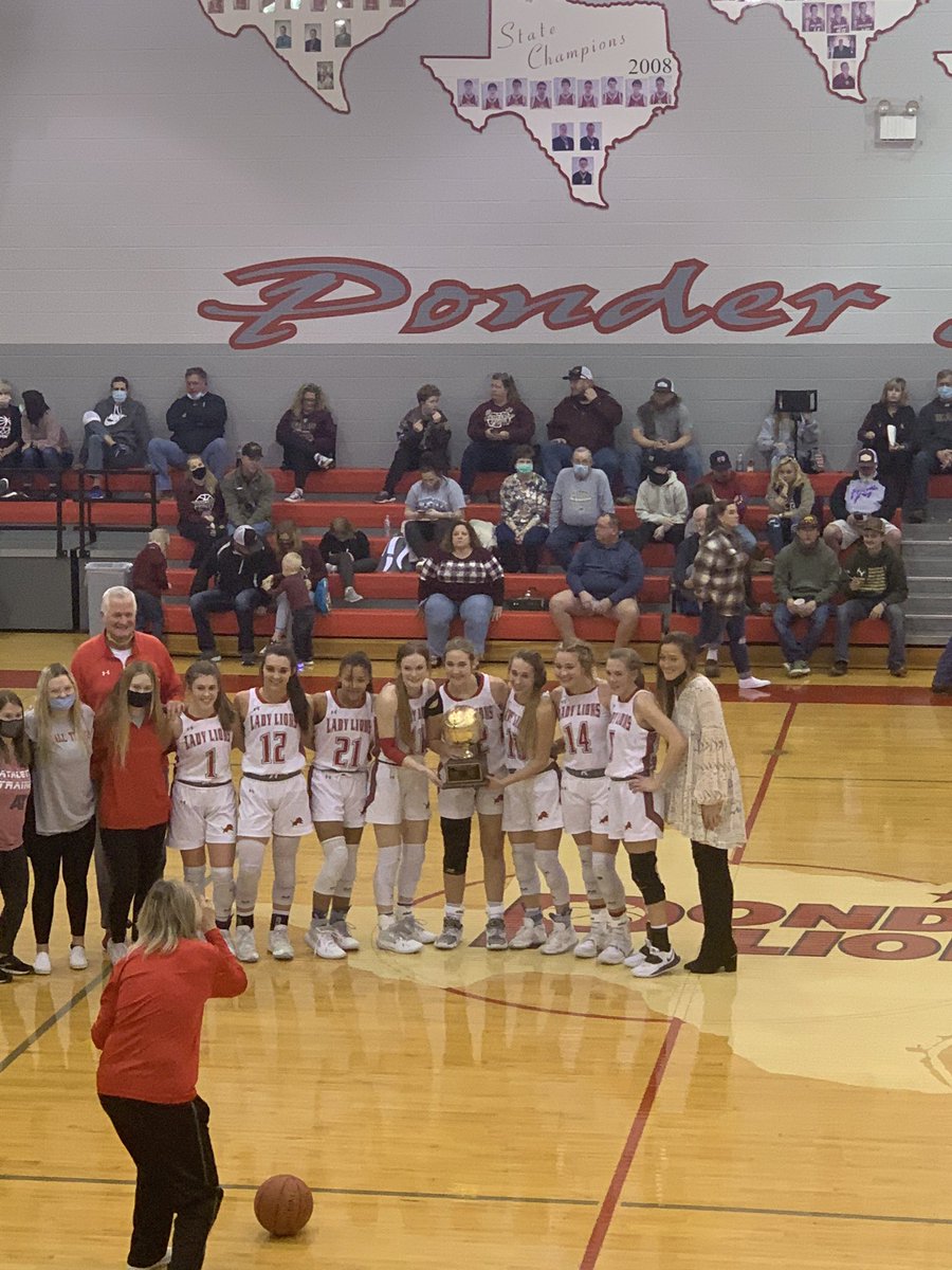 pondergirlsbb's tweet photo. Your District 10-3A Champion Lady Lions defeated Whitesboro 69-34 last night. They finish the regular season at 24-3 overall and 14-0 in district. Now it’s time to #HoldTheRope
#RunPressForgetTheRest #UnfinishedBusiness #SixMore
@coachjimavery @PonderHS @TXHSGBB @DRC_HSsports https://t.co/MzQtA4PsPv