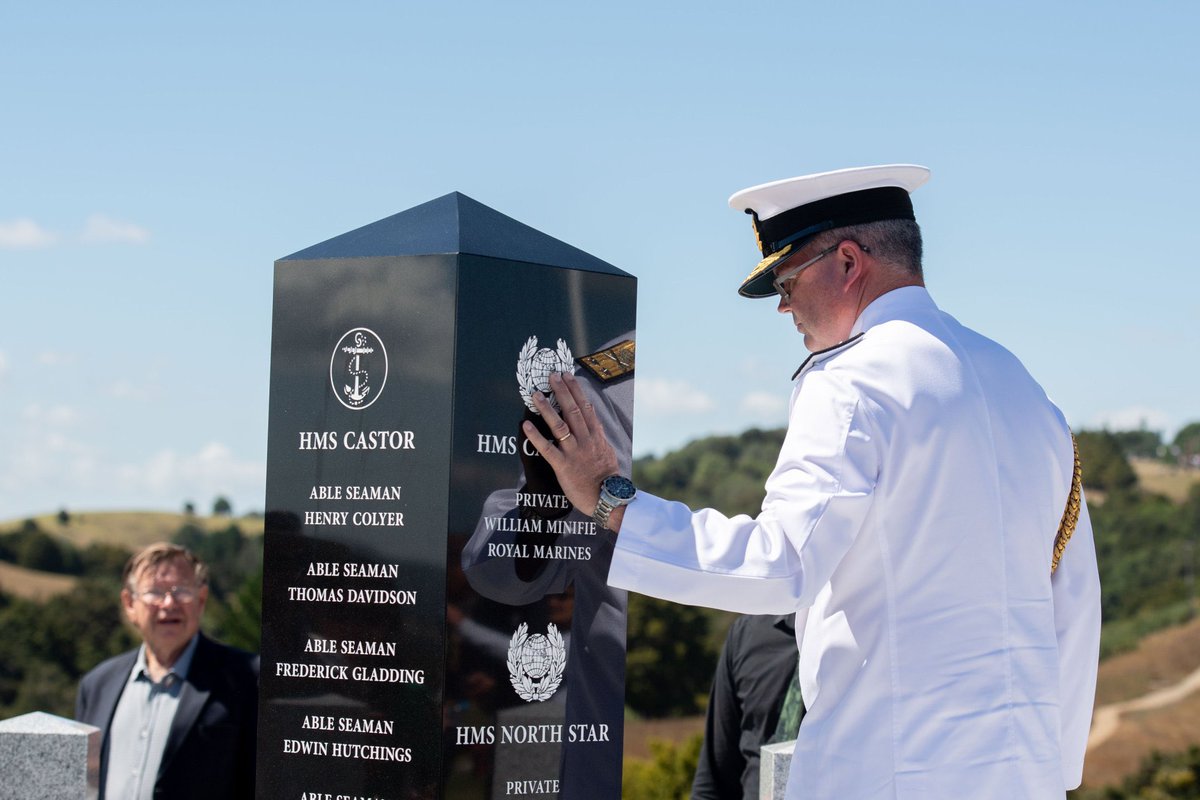 The  @RANGLIANs link? The British Regiments at the battle included the 58th  #Rutland Regiment, one of our antecedents. But it also included sailors and  @RoyalMarines from HMA Calliope and Castor. All 12 fallen are buried at the site. @aliciakearns  @RutlandLL  @LP_Rutland