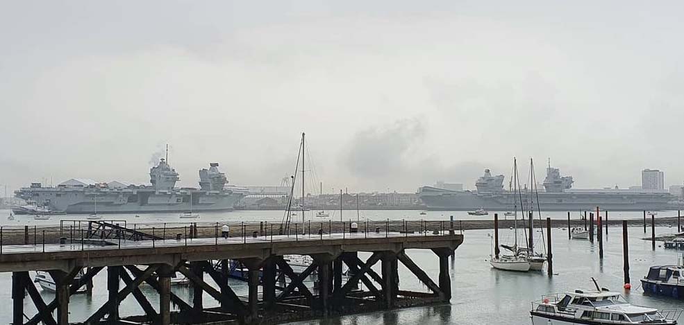 .<a href="/HMSQNLZ/">HMS Queen Elizabeth</a> winding ship this morning on Princess Royal Jetty, Portsmouth. 

Now Bows-north, Starboard side to.

Via: Mark Fry