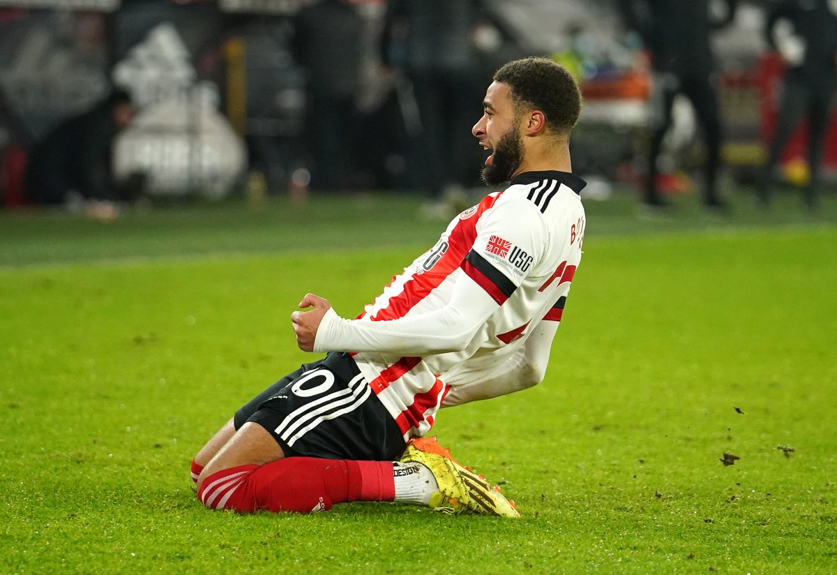 Premier League tweet media