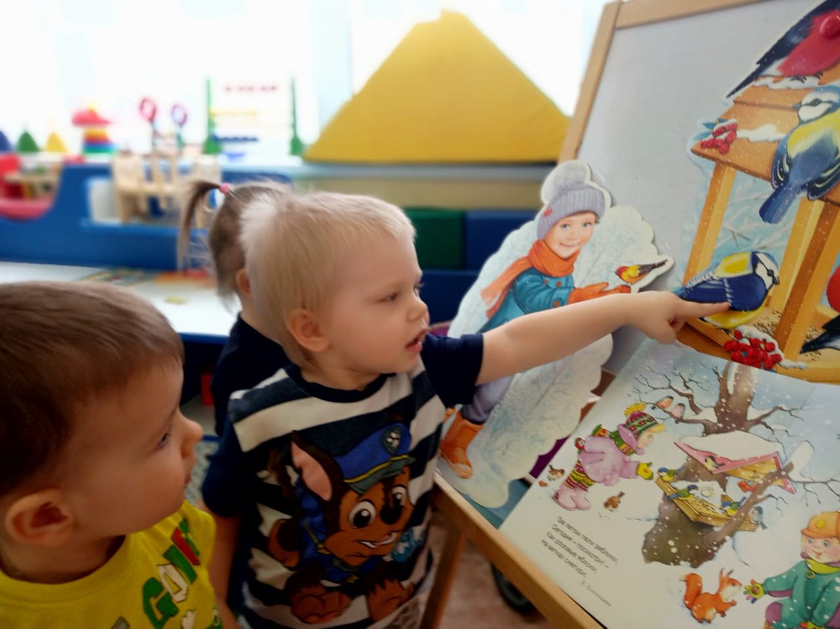 Развиваем речь малышей 1 младшей группы А. Составление рассказа "Как мы кормим птиц", воспитатель Елисеева Е. К. (Детский сад №5).