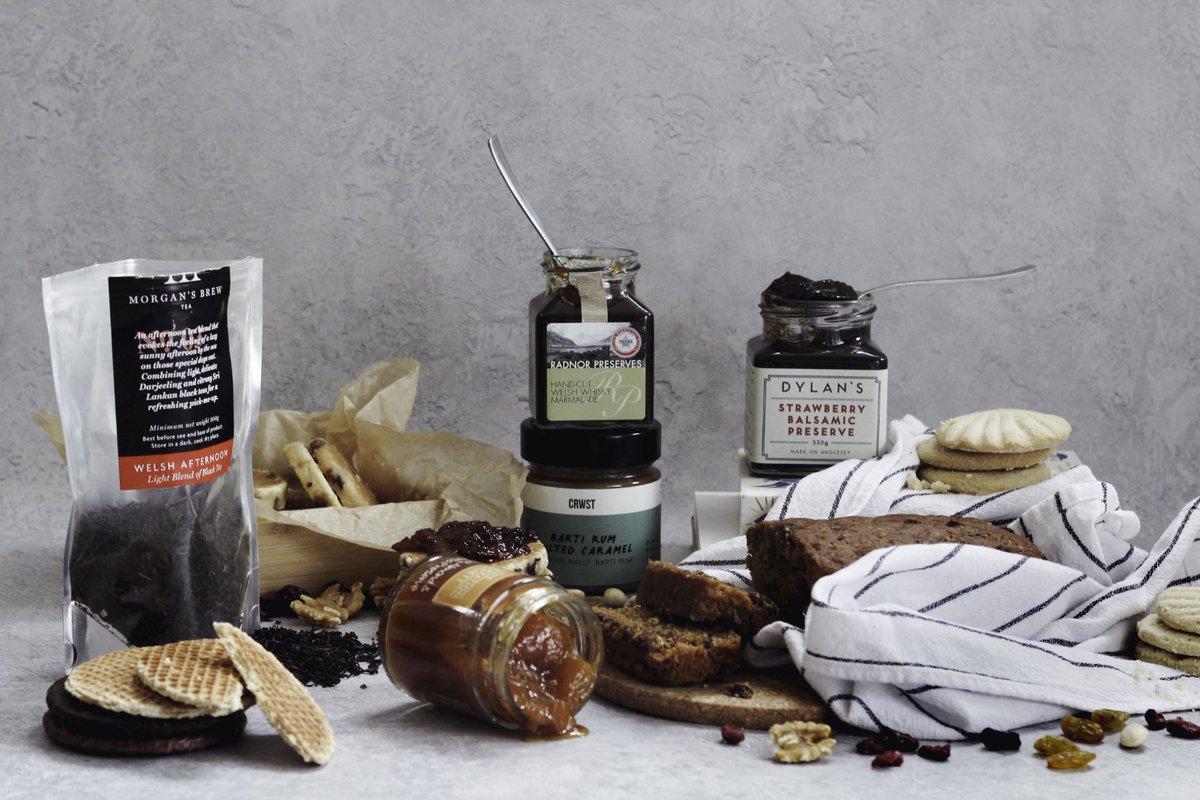 NEW///
Our new hamper range is now available on our website.

From incredible biscuits, chocolate, tea and tipples to extraordinary cheeses, condiments and cakes, we’ve got you covered.

#littlewelshhampers #welshhampers #luxurywelshhampers #afternoontea #timefortea #welshfood